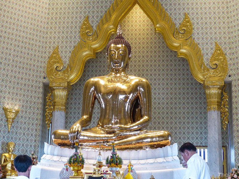 Wat Traimit