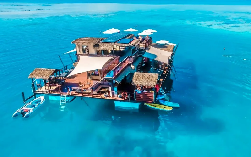 Floating Bar Fiji
