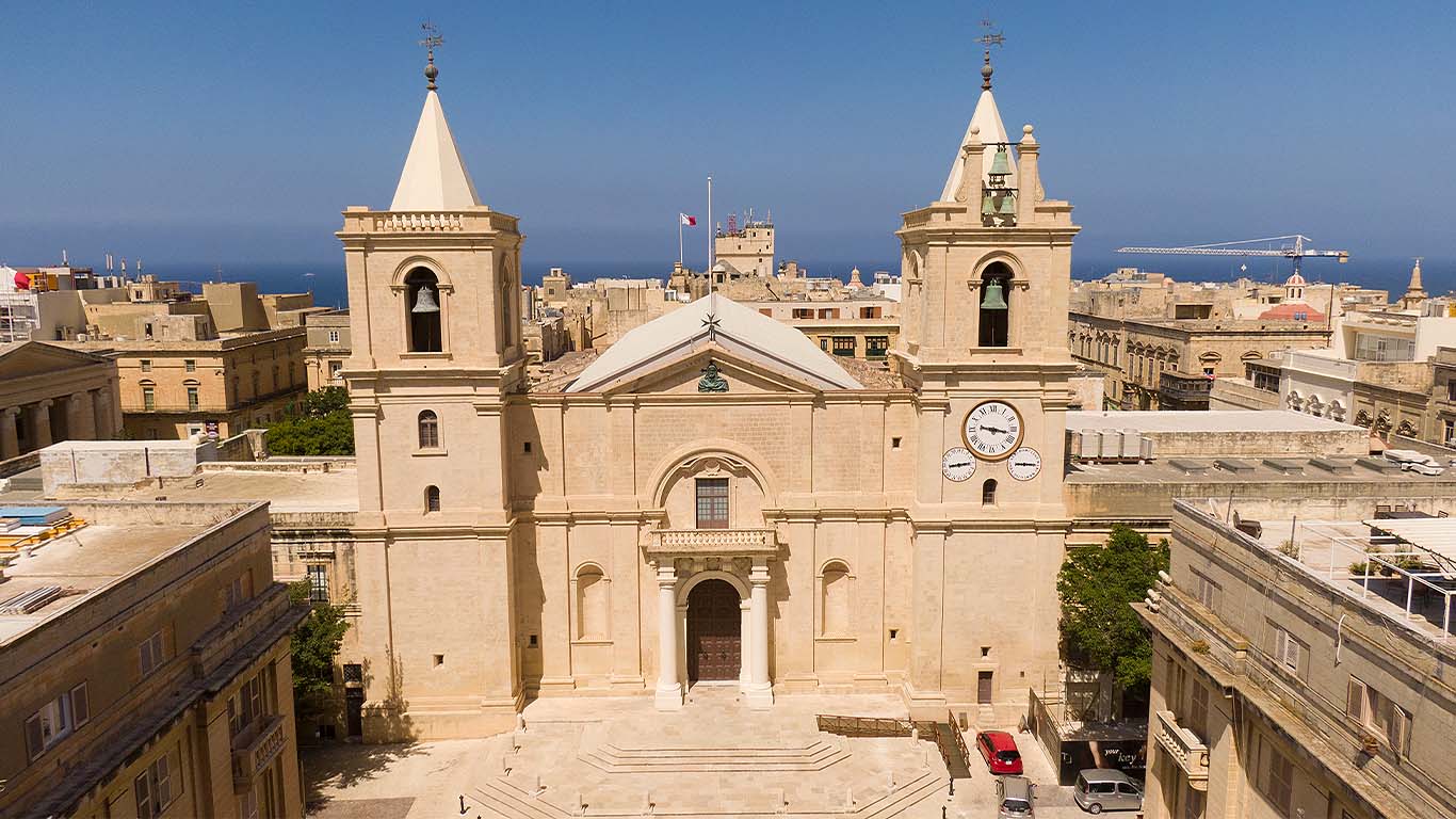 St John's Co-Cathedral surroundings