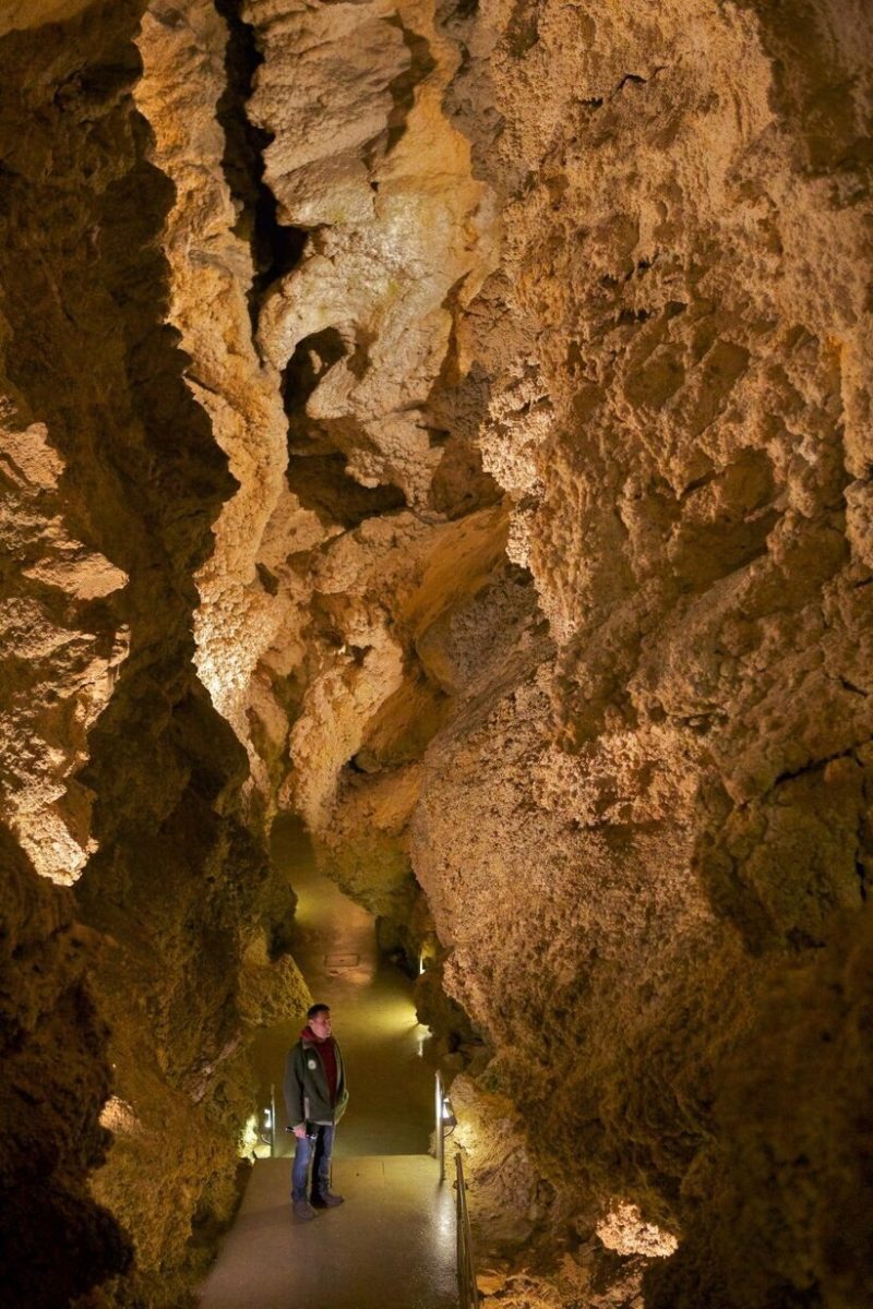 Szemlő-hegyi Cave Entrance
