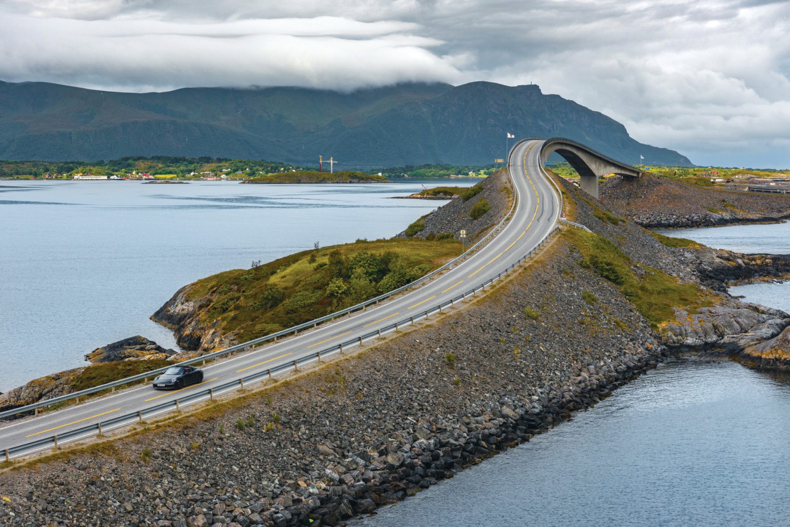 Where Is the Atlantic Ocean Road Located