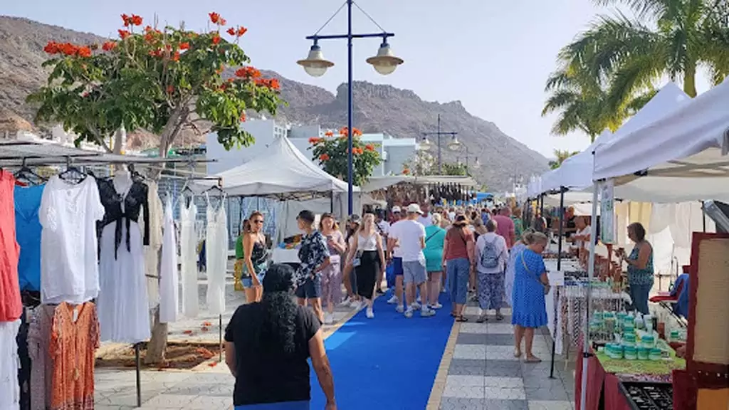 Puerto De Mogan Market Times