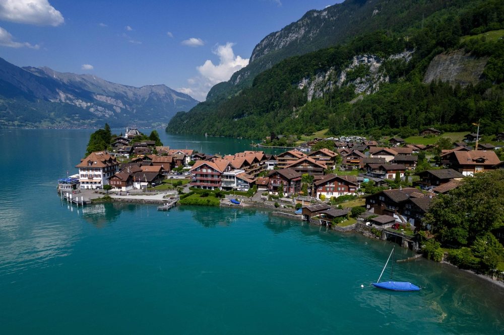 Iseltwald Village