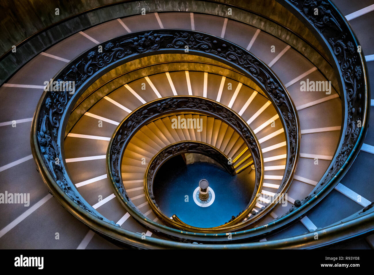 Bramante/Momo Spiral Staircase