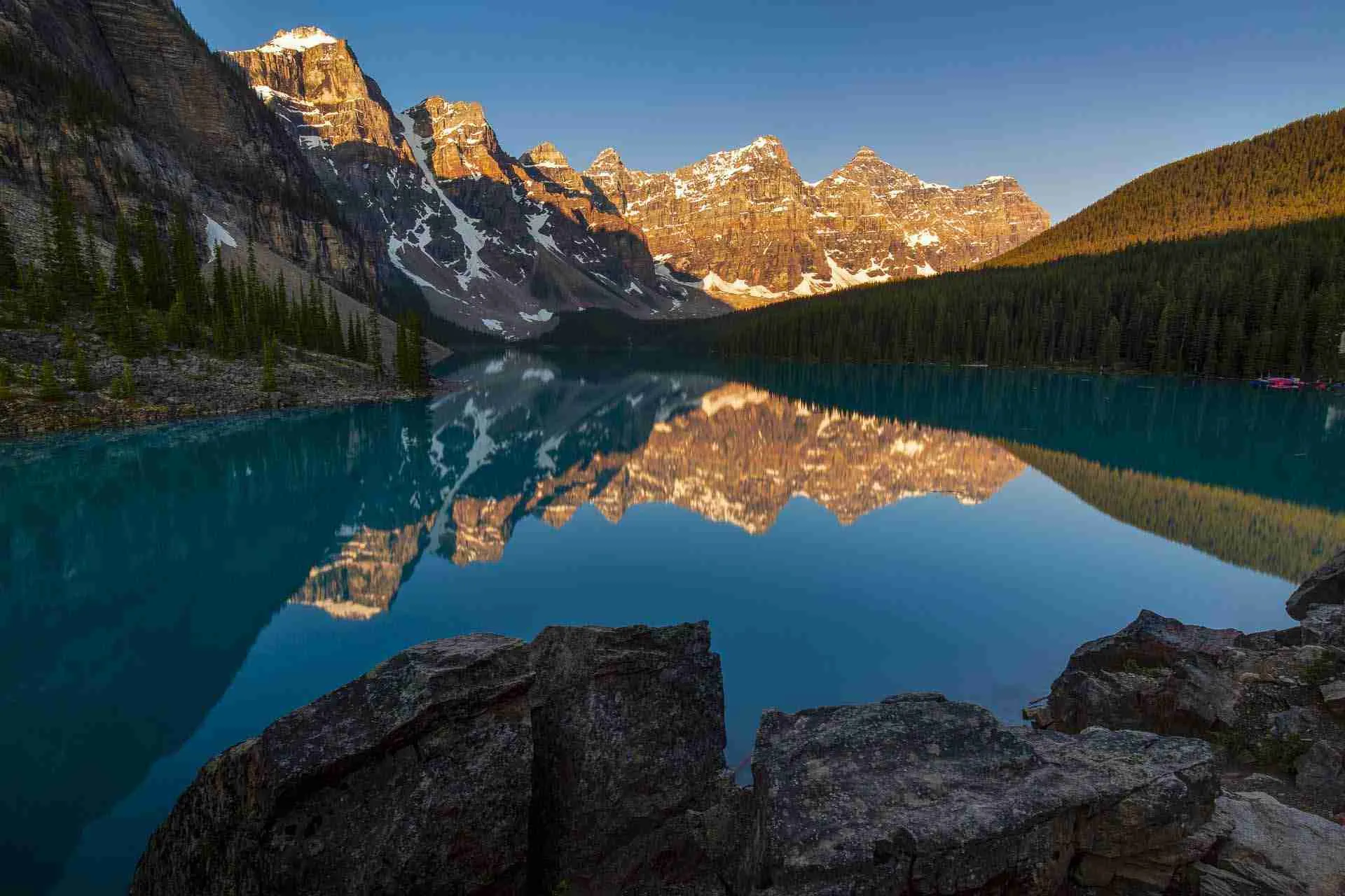 Moraine Lake Sunrise Photography