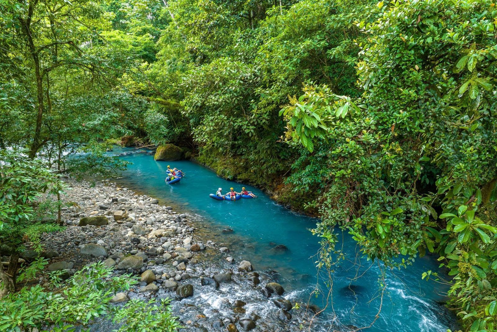What to Wear to River Tubing