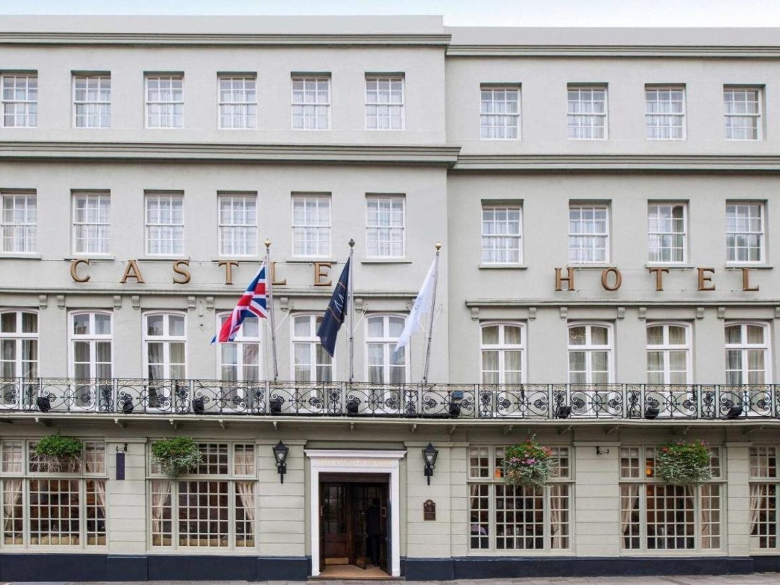 Mercure Windsor Castle Hotel