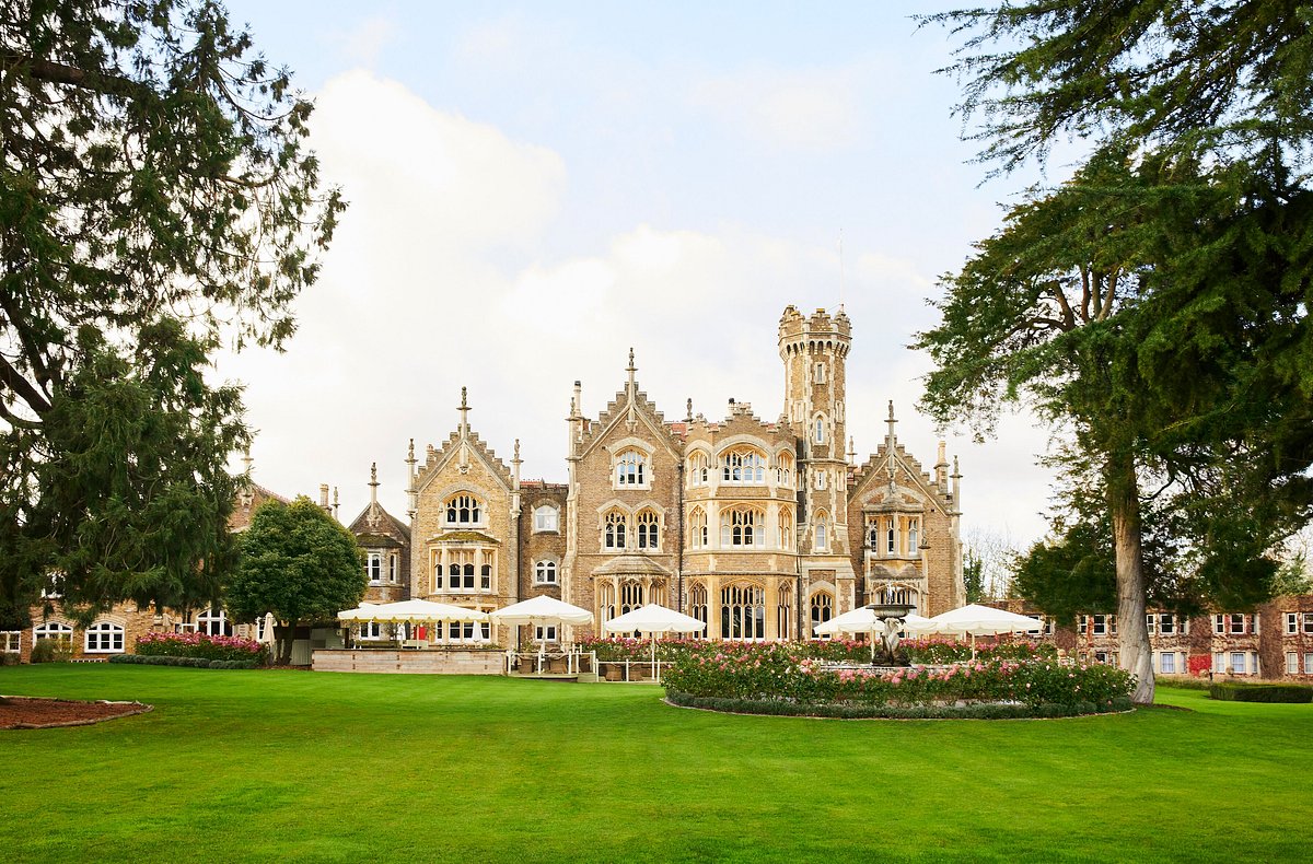 The Oakley Court