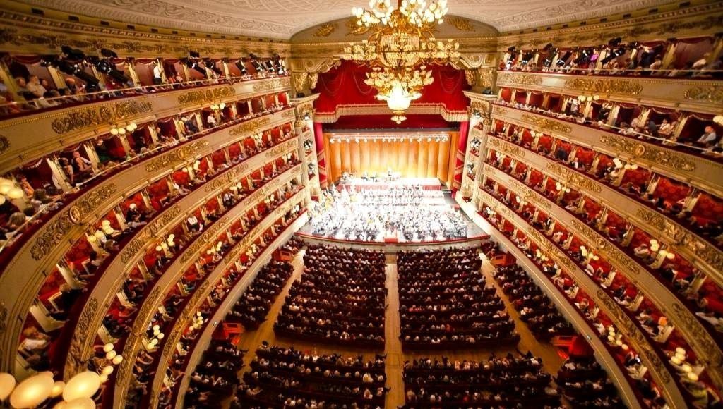 La Scala Theatre & Museum Tours