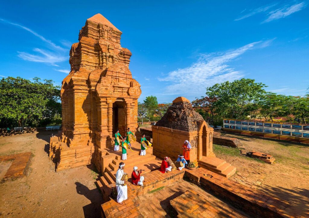 Poshanu Cham Towers