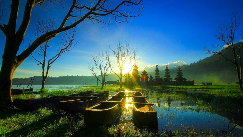 Twin Lakes (Buyan and Tamblingan)