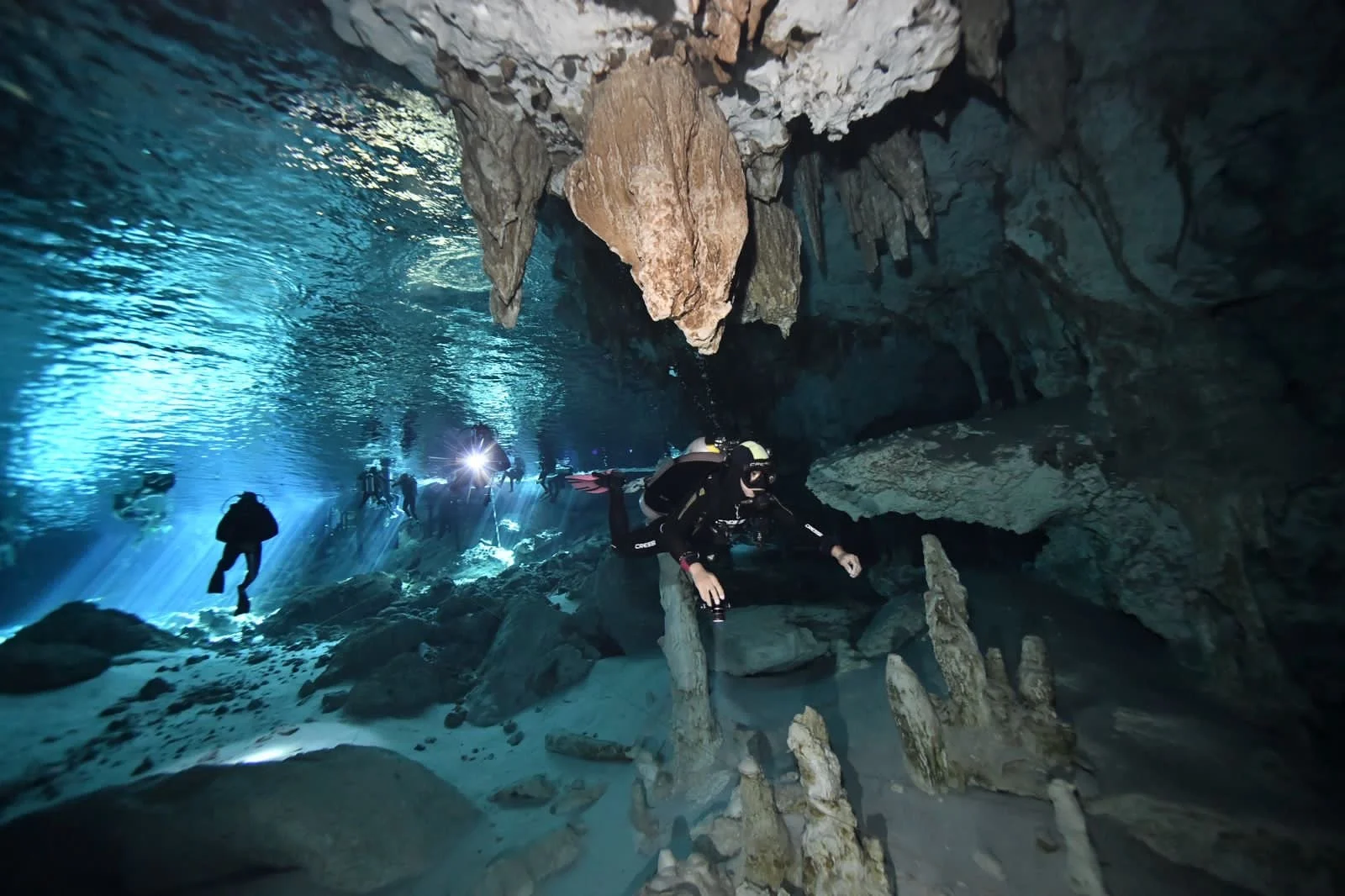 La Cuevones