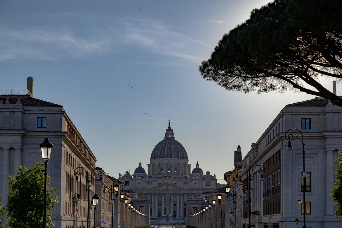 Via della Conciliazione Approach
