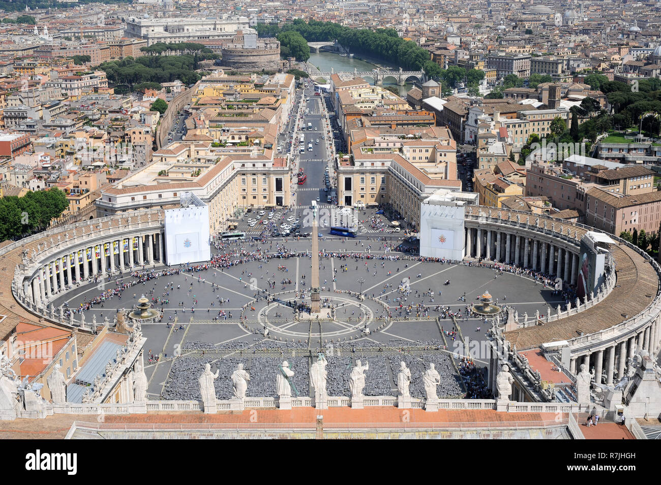 St Peter's Square Colonnade