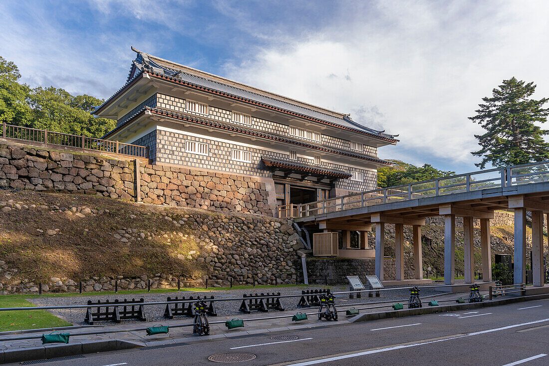 Ishikawa-mon Gate