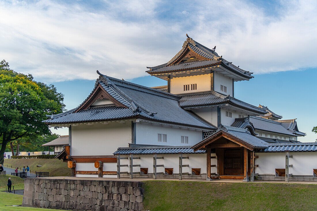 Ishikawa-mon Gate