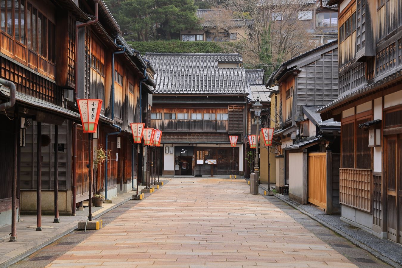 Higashi Chaya District