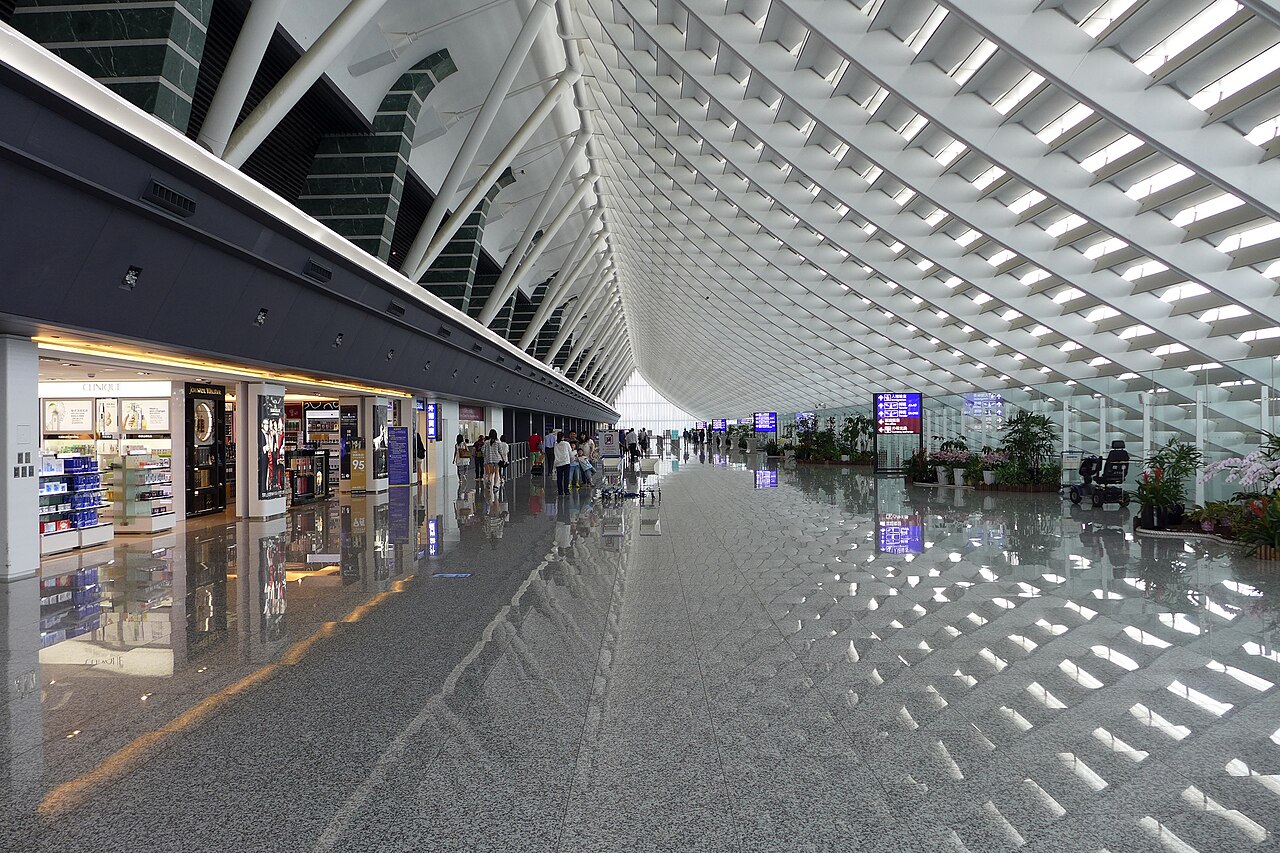 Taoyuan Airport Lounge Shower