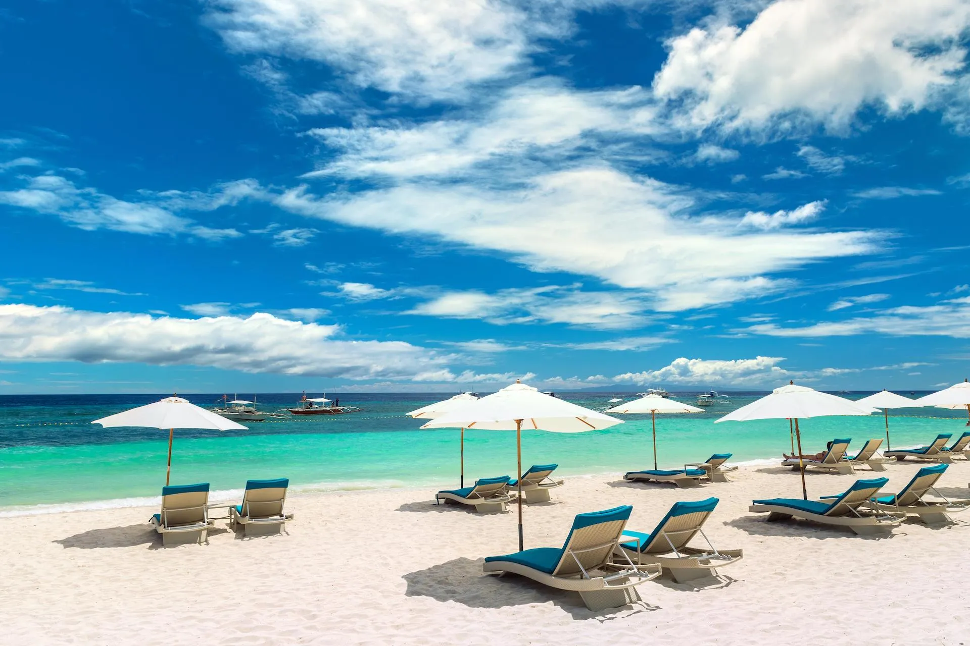 Alona Beach