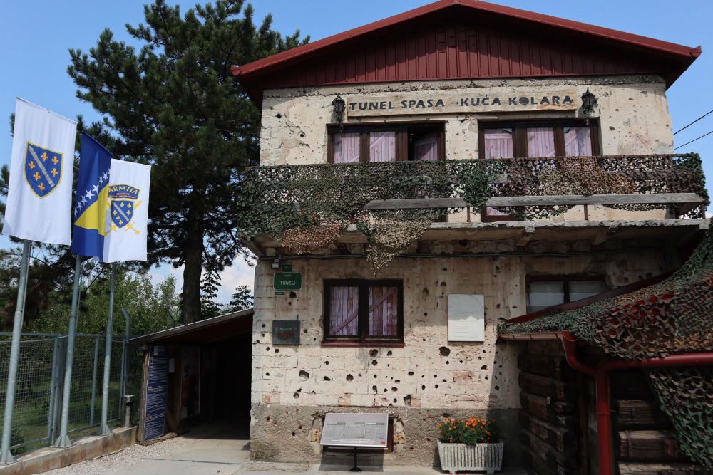 Sarajevo War Tour Through the Siege Tunnel