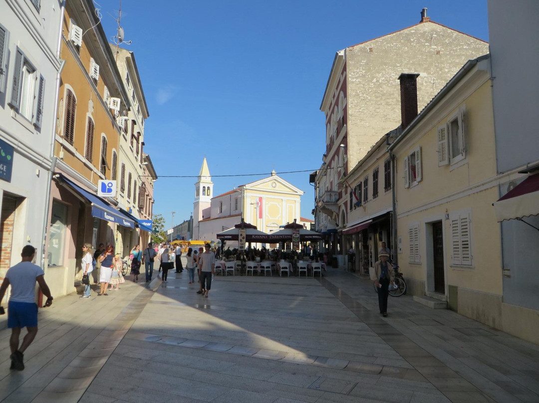 Decumanus Street