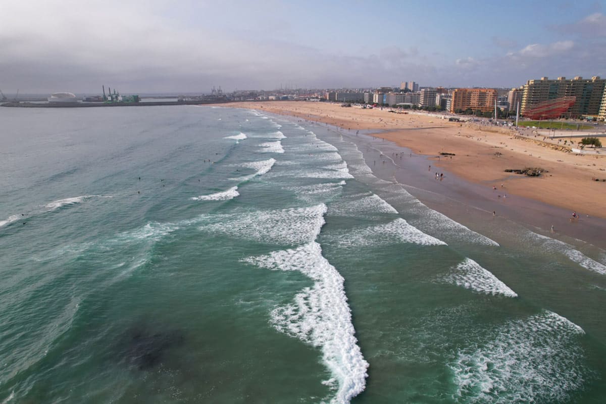 Learn to Surf at Matosinhos Surf School