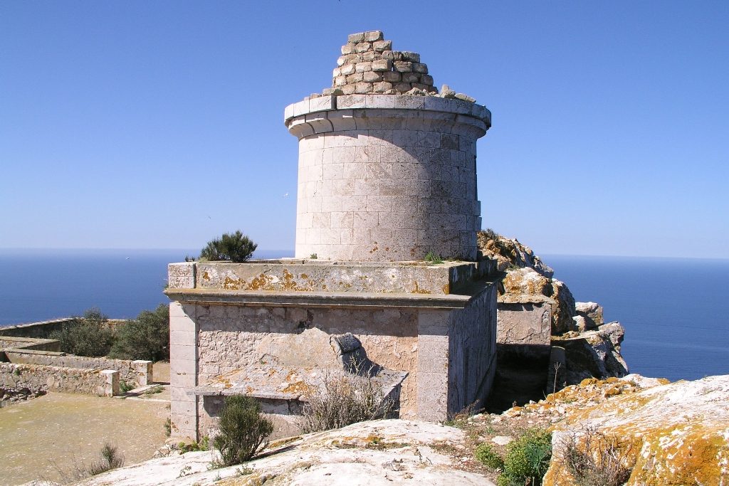 Na Pòpia Lighthouse