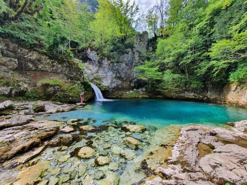 Nderlysaj Pools