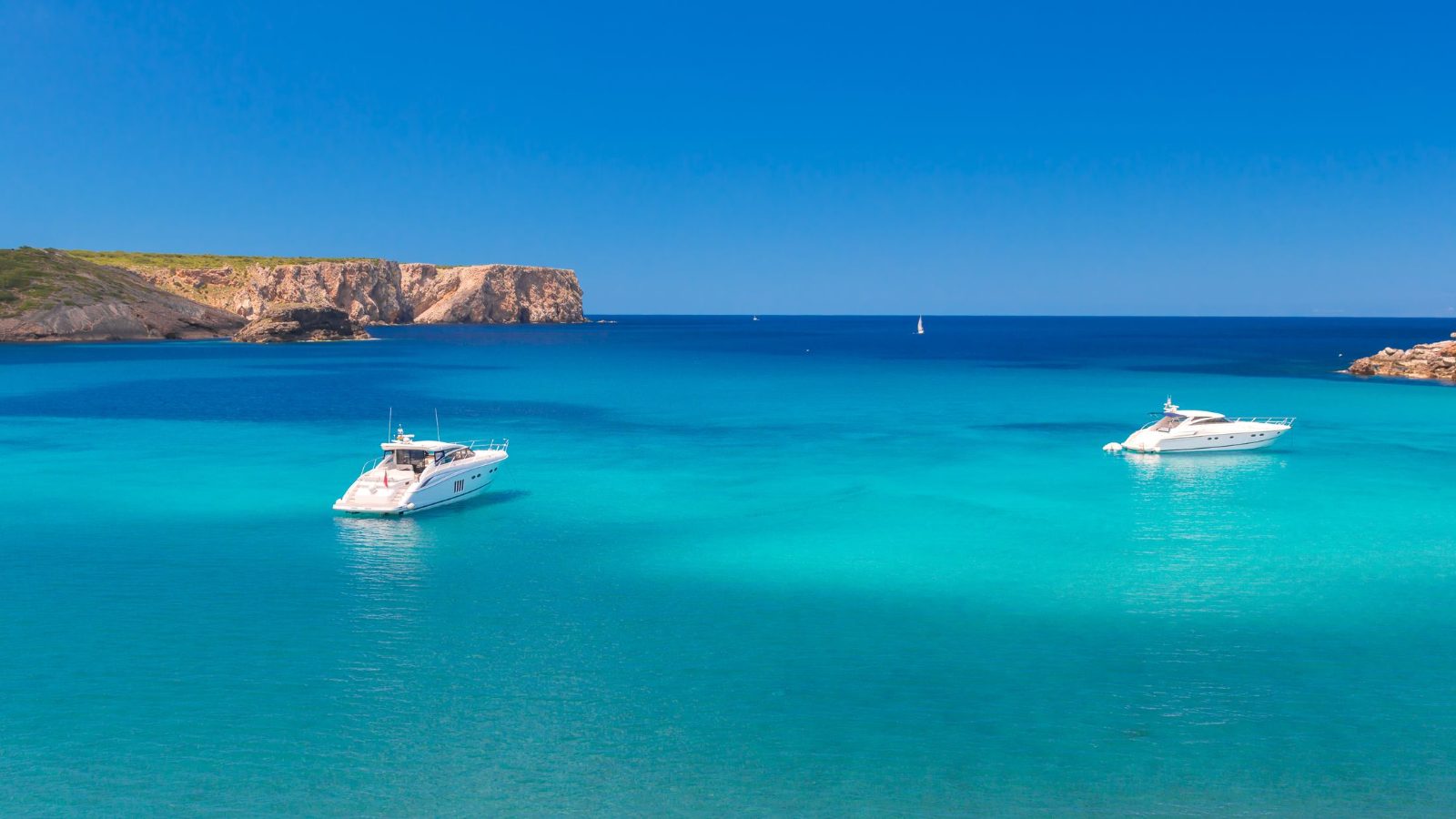 Cala'n Bosch Boat Trips