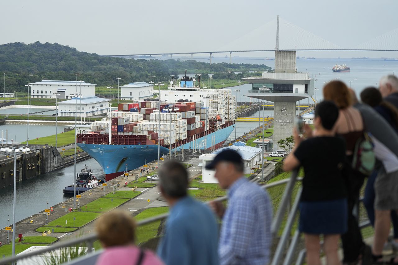 Your experience at Agua Clara Locks Tour