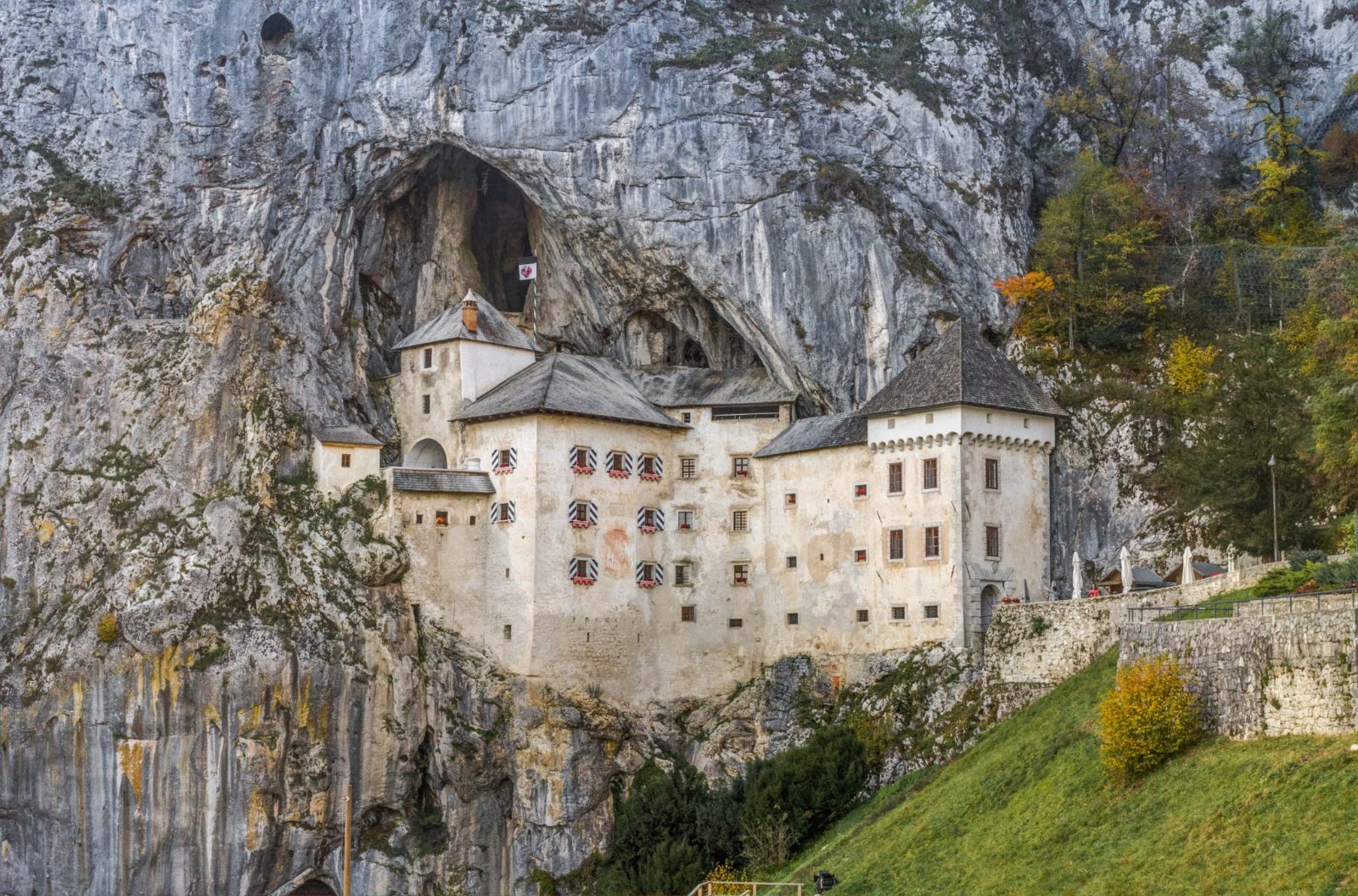 Predjama Castle