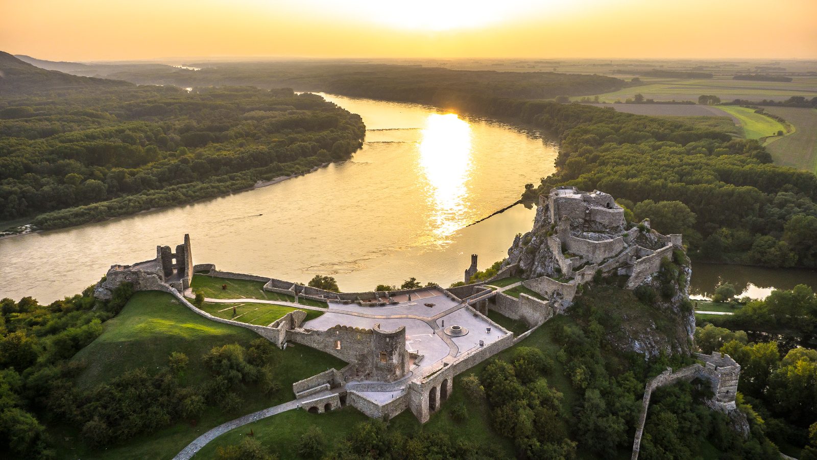 Devin Castle to Bratislava Boat