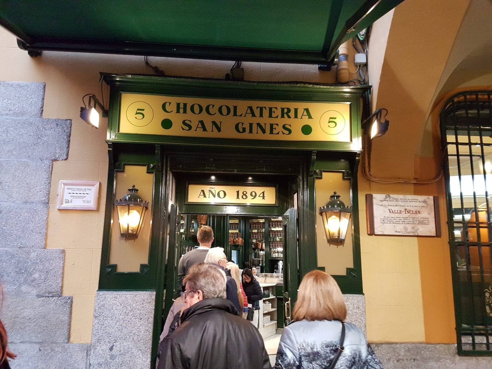Chocolatería San Ginés