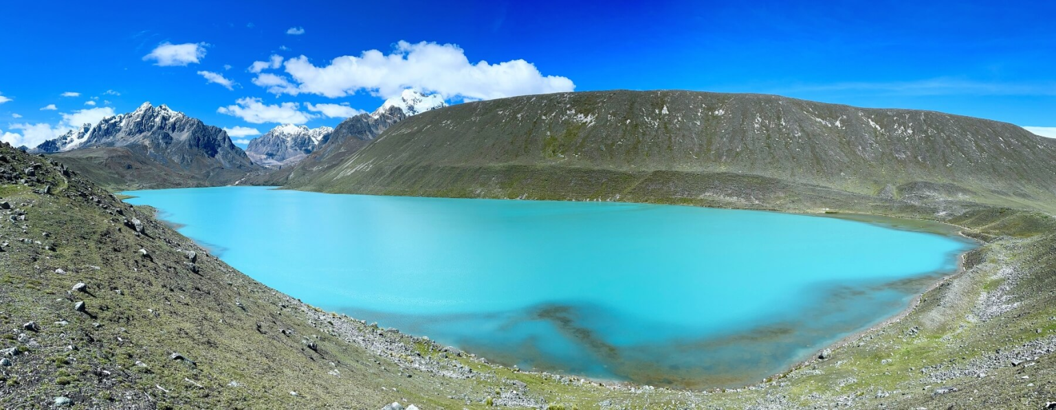 Azulcocha Lake