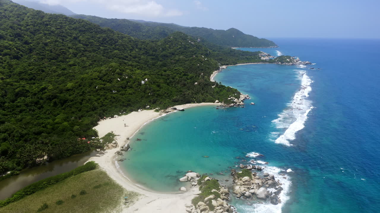 Tayrona Boat Tour Along the Coast