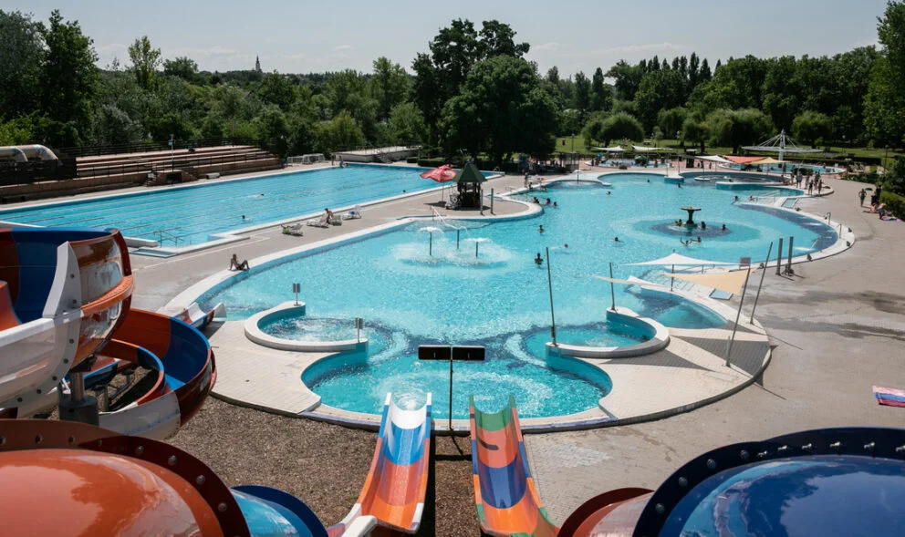Adventure Pool
