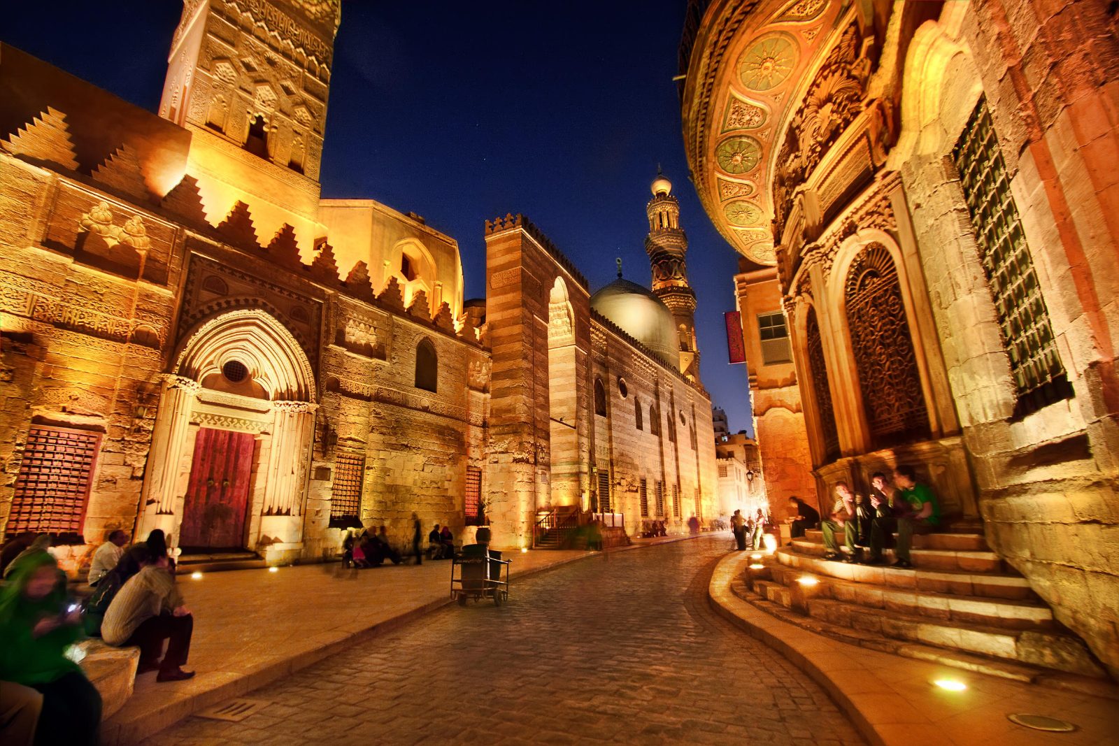 Muizz Street
