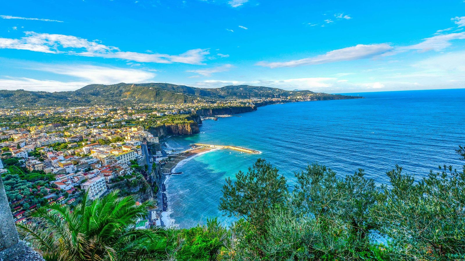 Naples Airport to Sorrento Transfer Overview